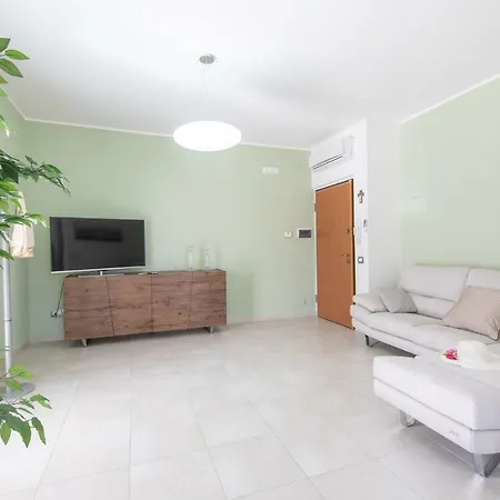 In Vasto/abruzzen 35487 Apartment *